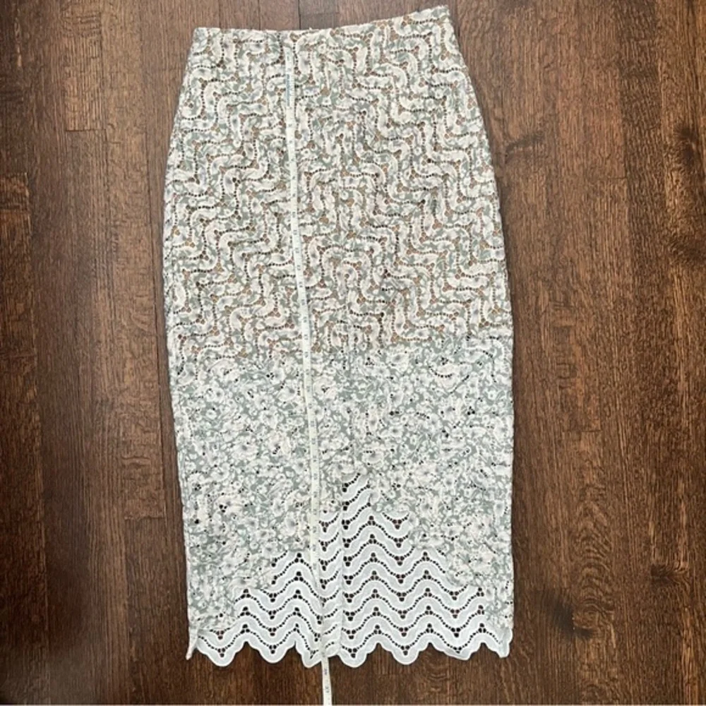 Elliatt Lace Midi Skirt Size Medium White Green Scalloped Hem Romantic